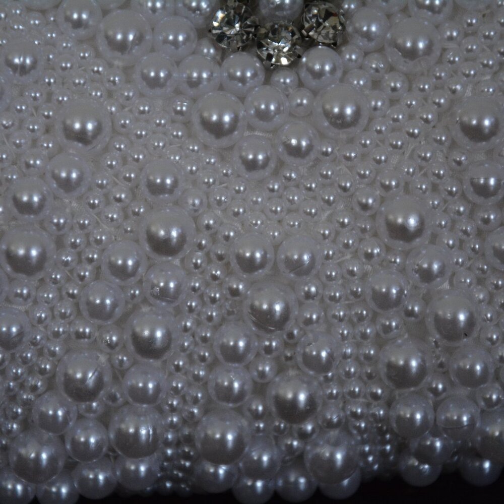 Elegant White Pearl Clutch - Picture 7 of 14